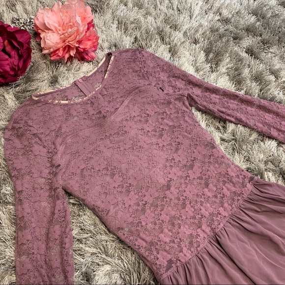 Balera Lace Cascading Costume - Picture 5 of 8